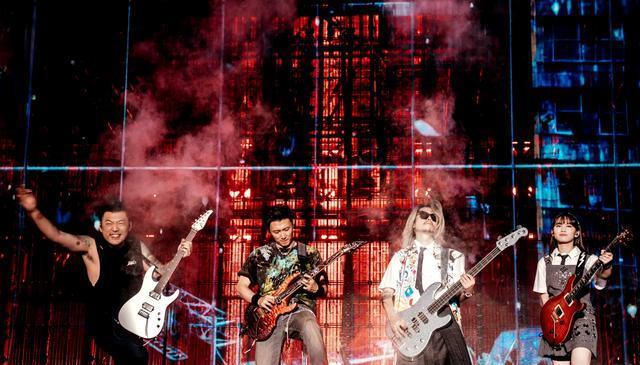 yid, 演唱会全是, 球的设计