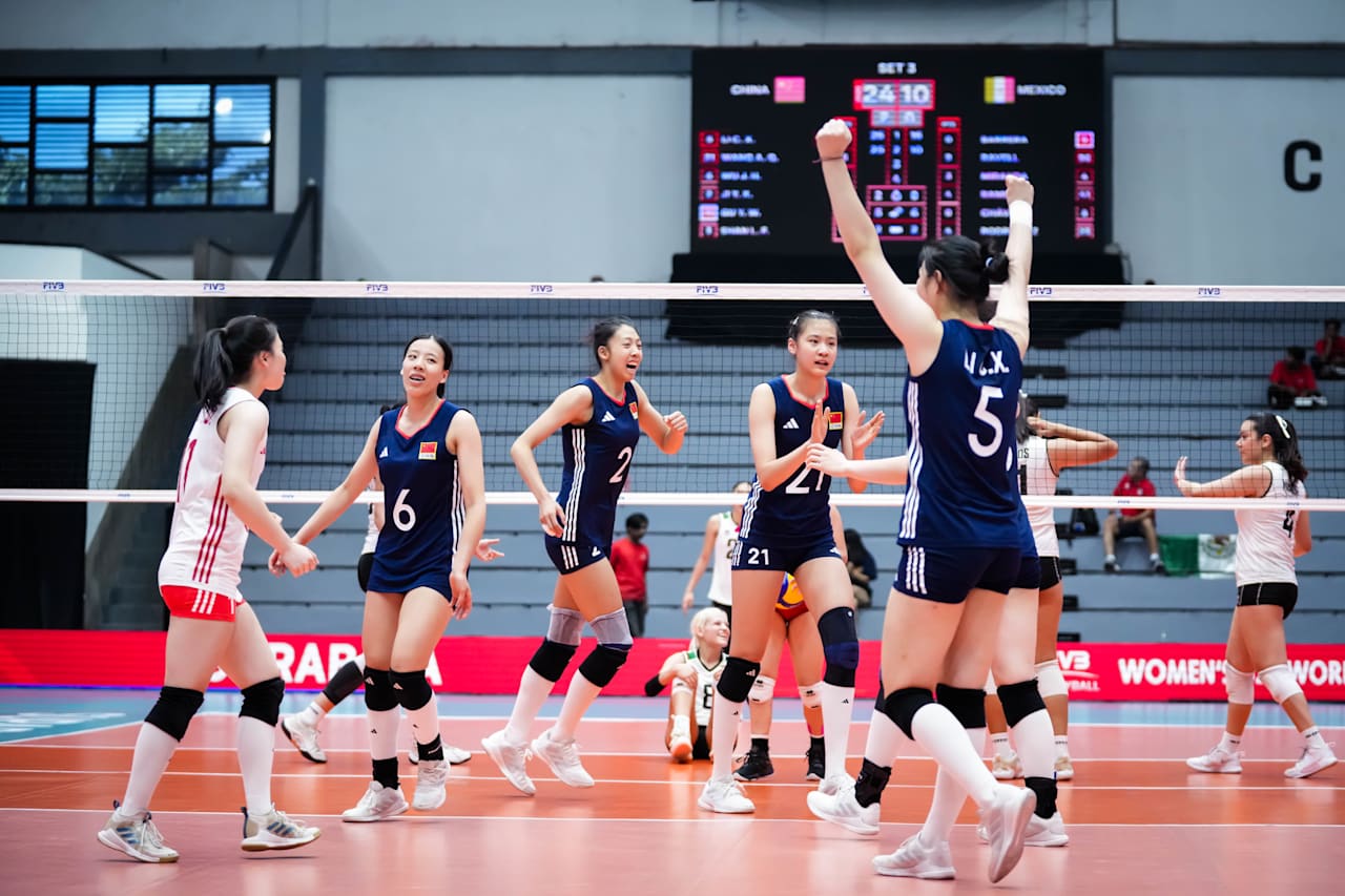 更多球员在, 中国队晋级 更多球员在, 中国队晋级