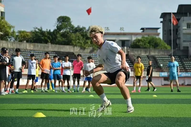 点击观看视 点击观看视